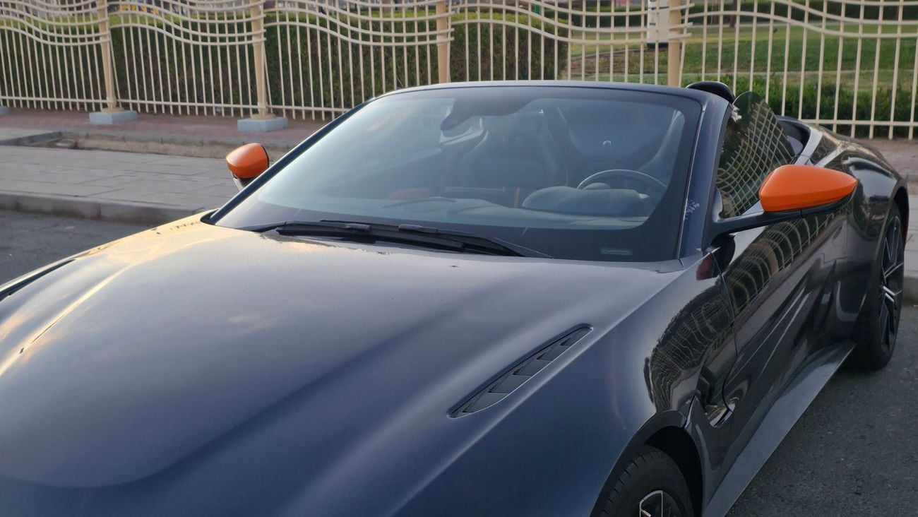 Aston Martin Vantage