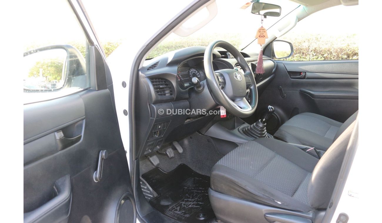 تويوتا هيلوكس GL تويوتا هايلكس 2018 حليجي جير عادي بترول فورويل