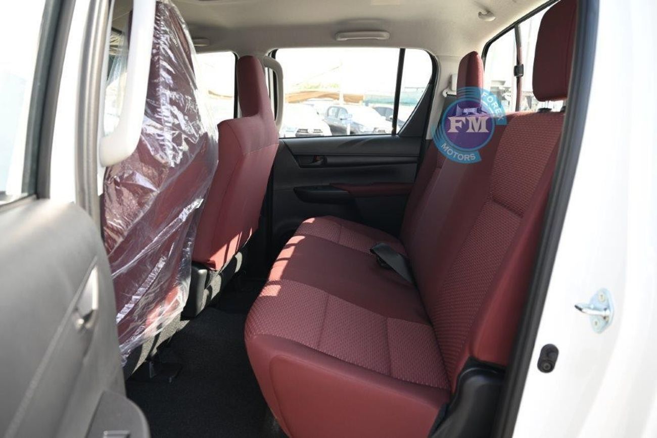 تويوتا هيلوكس Double Cab DLX-G 2.4L Diesel 4WD 6 Seater Manual