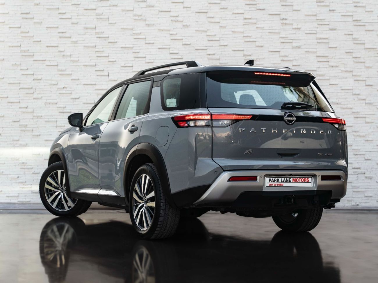 Nissan Pathfinder SL 3.5L (7 Seater)