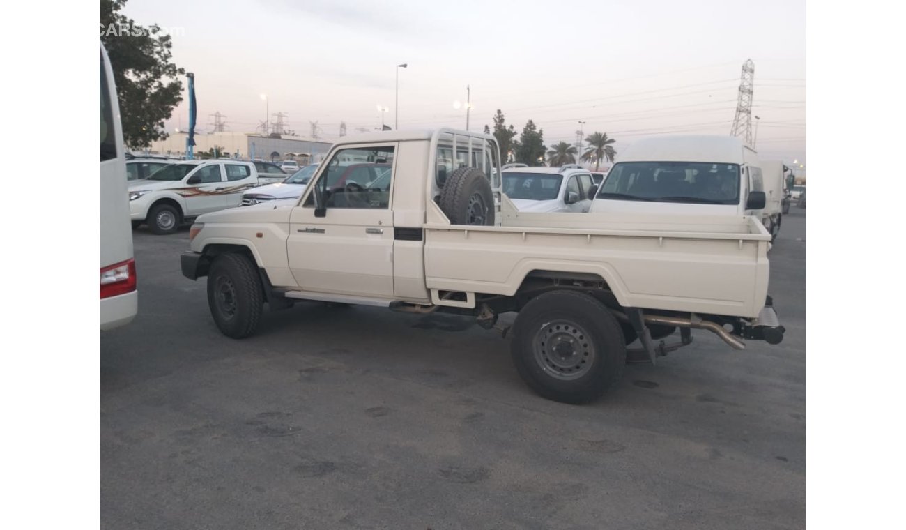 Toyota Land Cruiser Pick Up single  Cab diesel v8