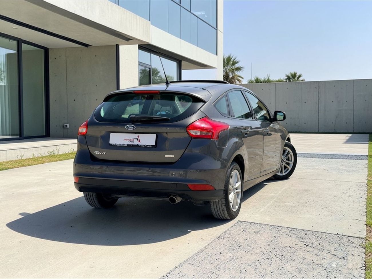 Ford Focus Trend 1.6L Hatchback FORD FOCUS 1.6L A/T Eco boost | 2017 | GCC SPECS | AED 530 per month