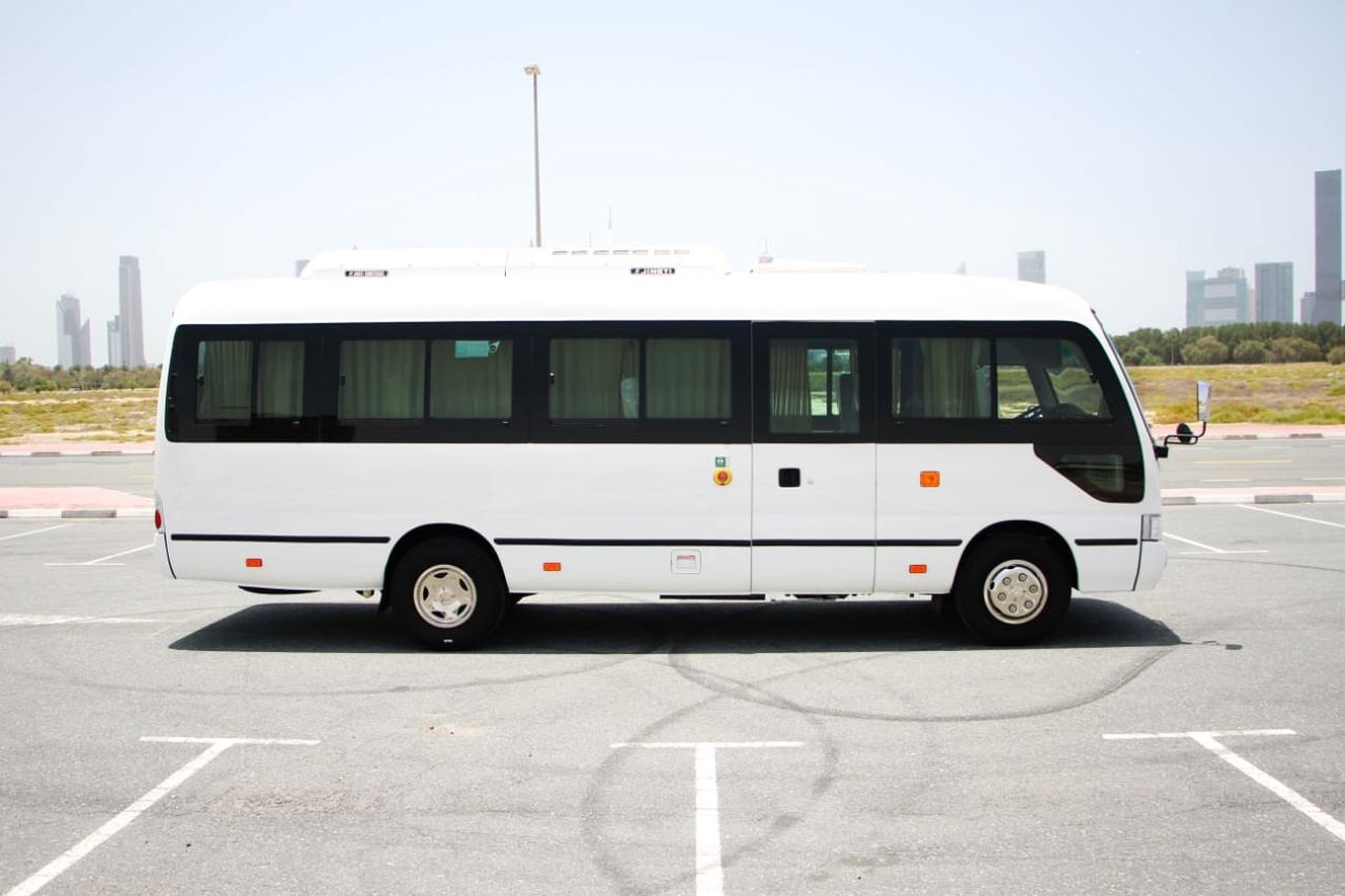 CHTC Bus 2023 CHTC Coaster 3.0 28STR - White inside Beige