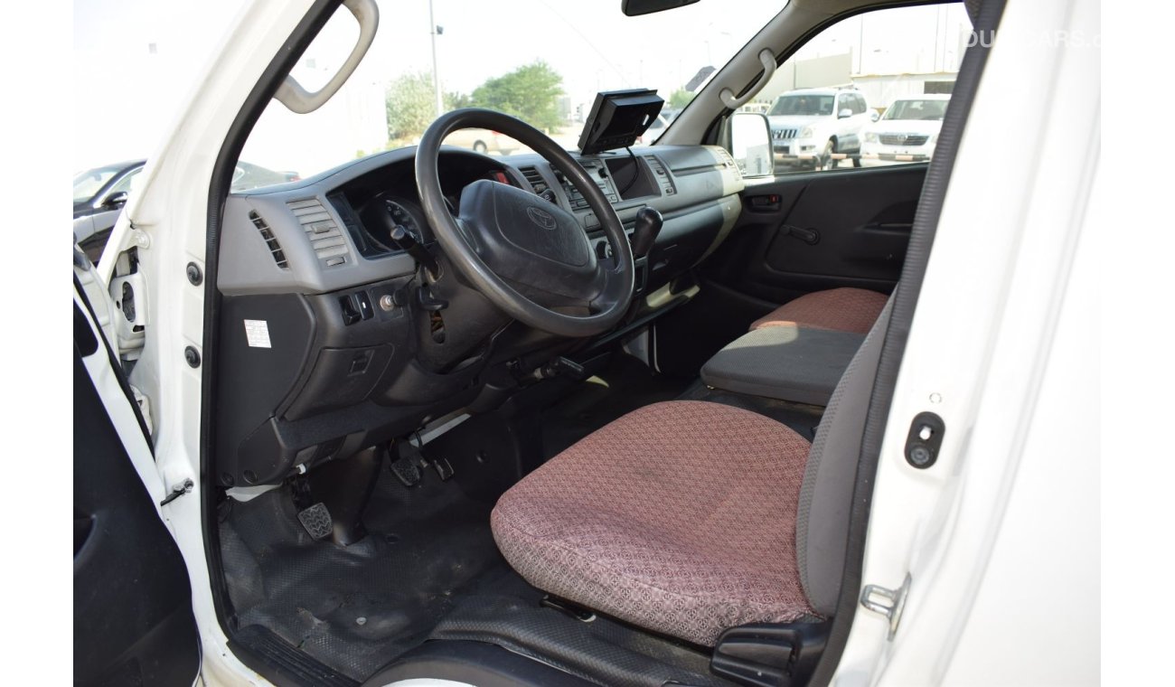 Toyota Hiace GL - High Roof LWB Toyota Hiace Highroof Sortimo Top System Service Van, Model:2013. Excellent condi