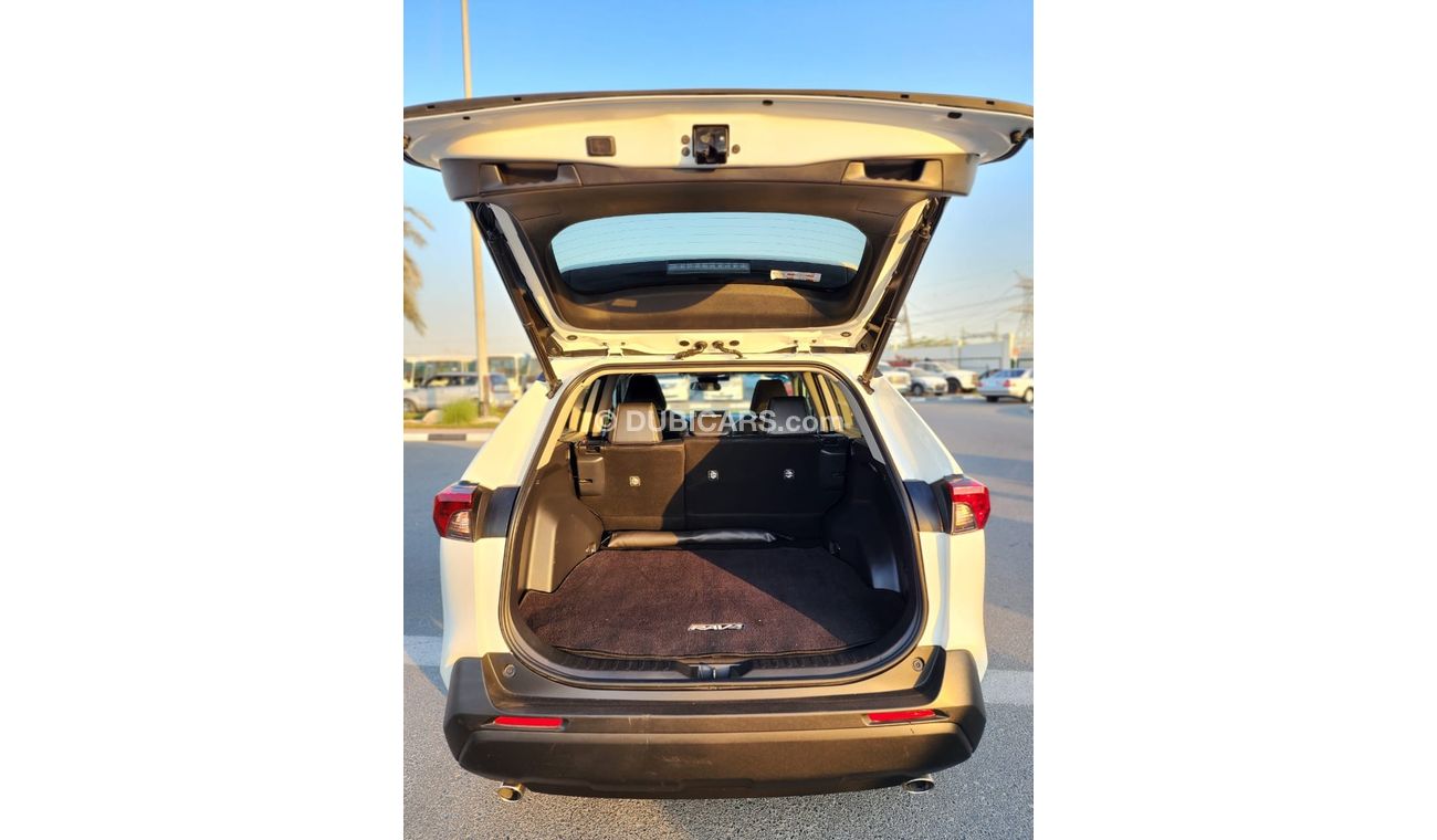 Toyota RAV4 TOYOTA RAV4 XLE FULL OPTIONS