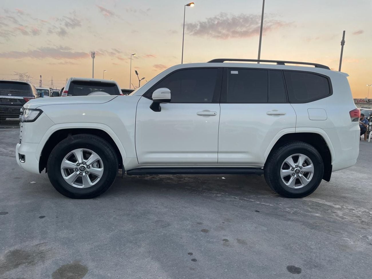 Toyota Land Cruiser Toyota landcruise 2022MODEL GXR 4.0L Engine Colour white Transmission Automatic Interior.Begie Fuel.