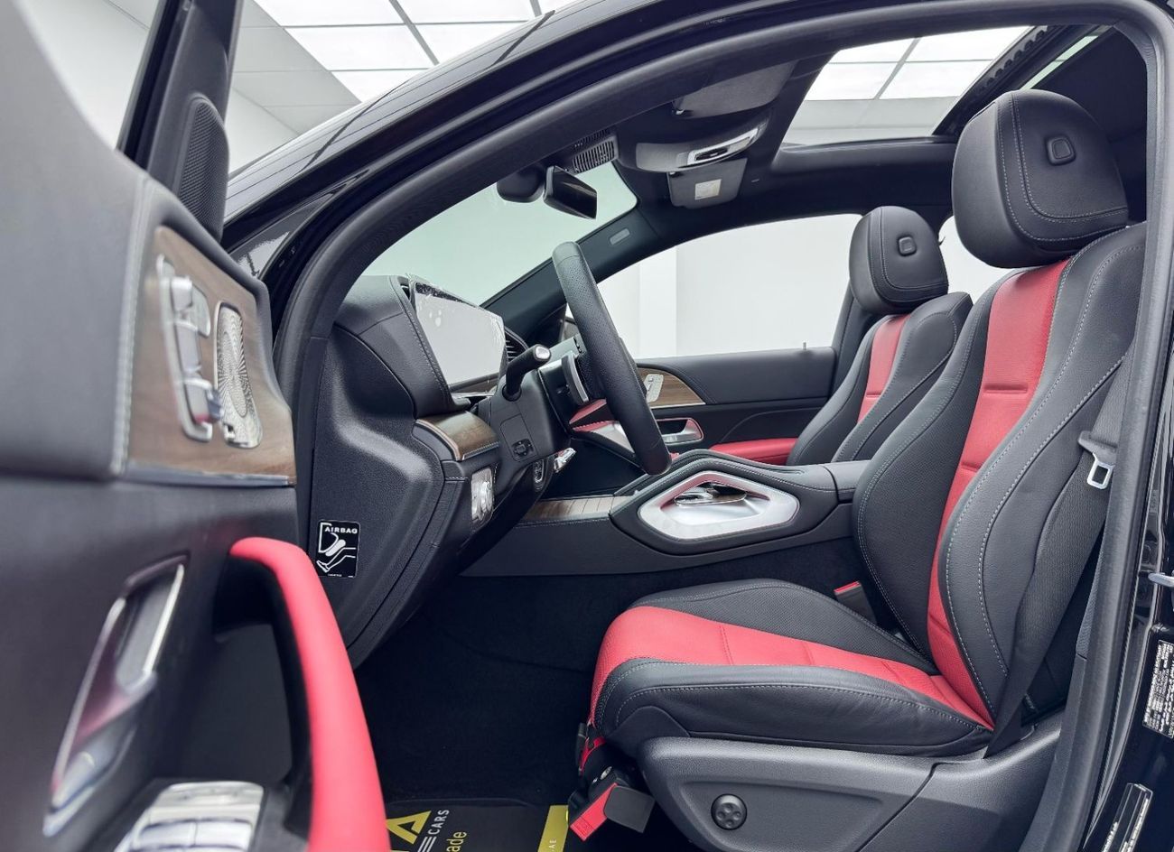 Mercedes-Benz GLE 450 Coupe 2025 Mercedes Benz GLE450 AMG 4MATIC Coupe, Mercedes Warranty, Full Option, Very Low Km, GCC