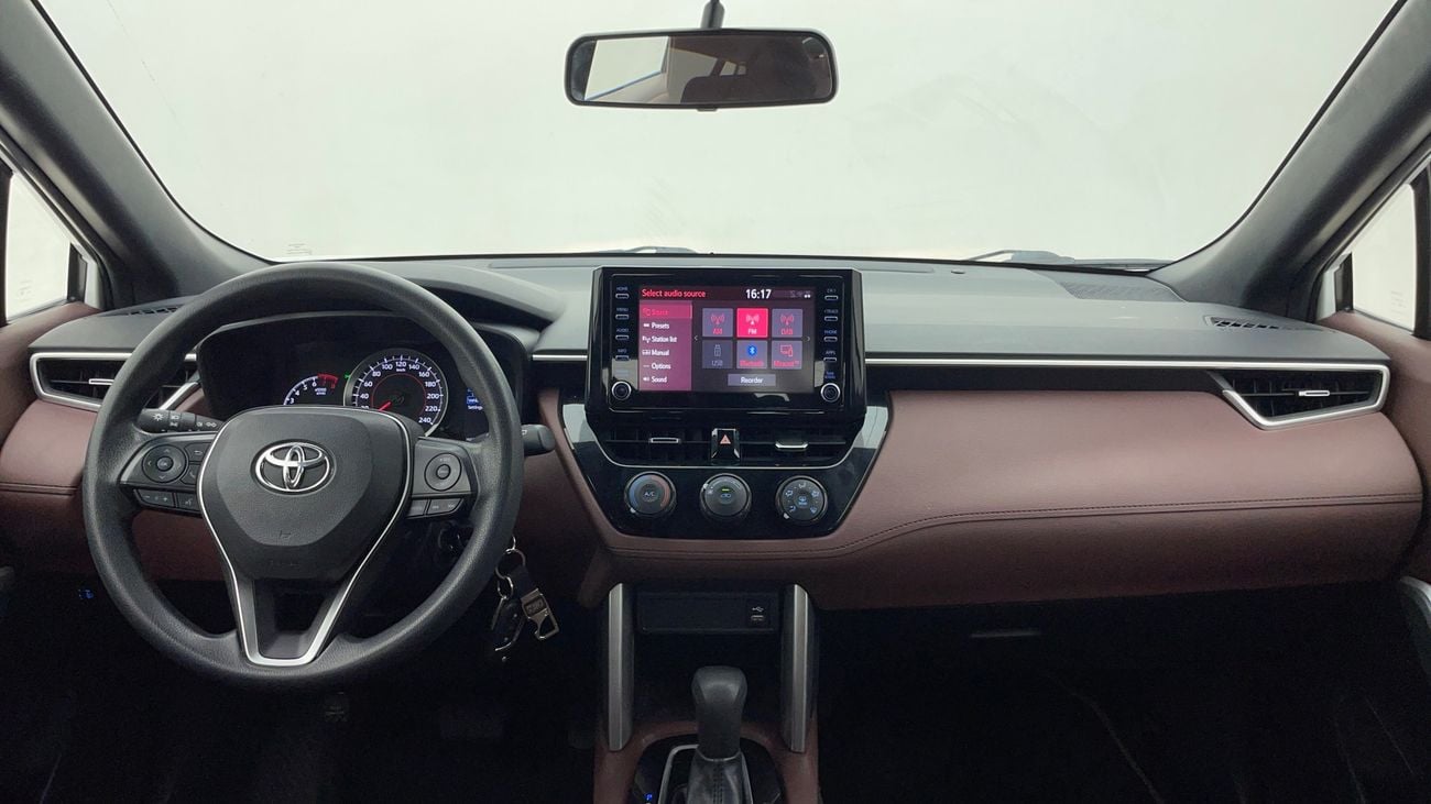 تويوتا كورولا كروس XL 1.8 | بدون دفعة مقدمة | اختبار القيادة في المنزل