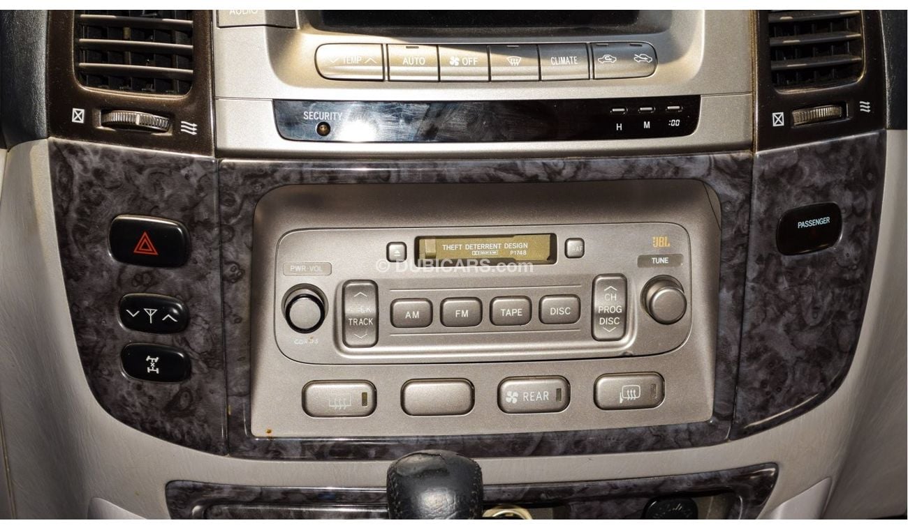 Toyota Land Cruiser VXR V8