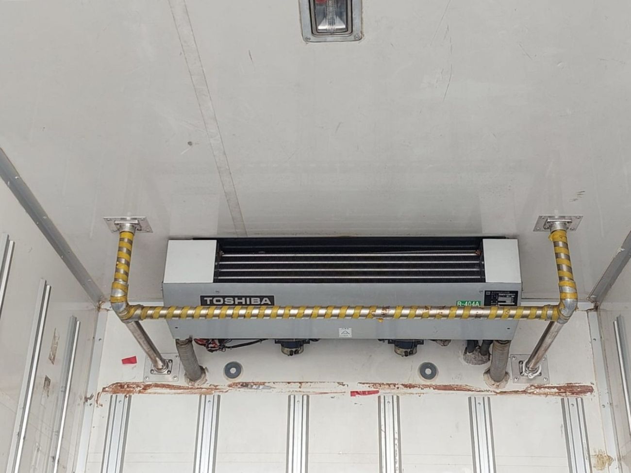 Mitsubishi Fuso Canter MITSUBISHI CANTER FREEZER TRUCK RHD 1997 MODEL 4.5 L DIESEL MANUAL(PM30771)