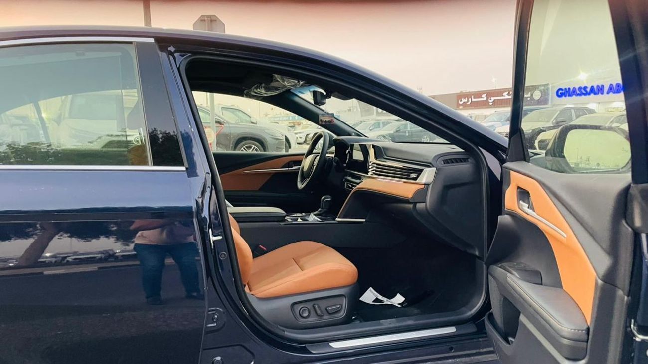 تويوتا كامري CAMRY 2.5 HYBRID LUMEIR