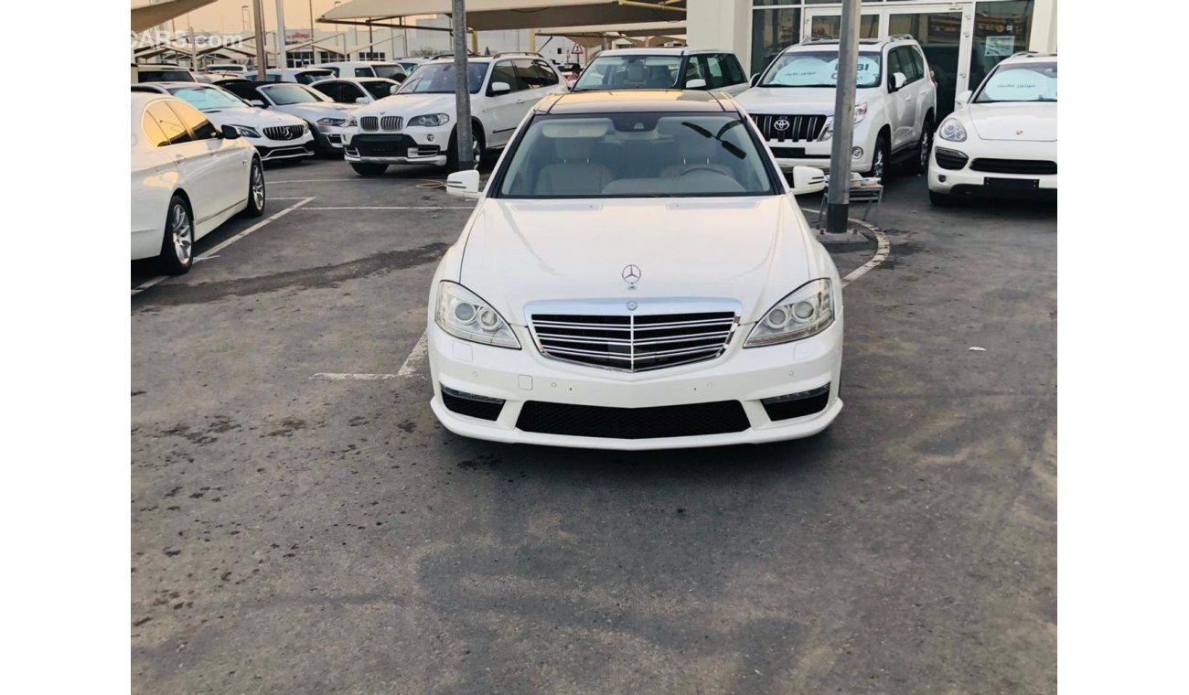 Mercedes-Benz S 350 model 2011 GCC car prefect condition low mileage