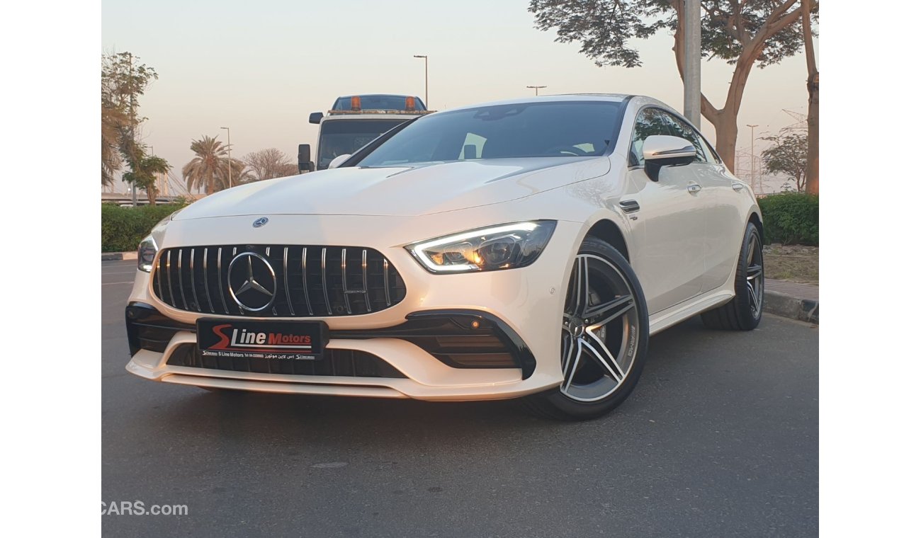 مرسيدس بنز AMG GT 43 4 Matic