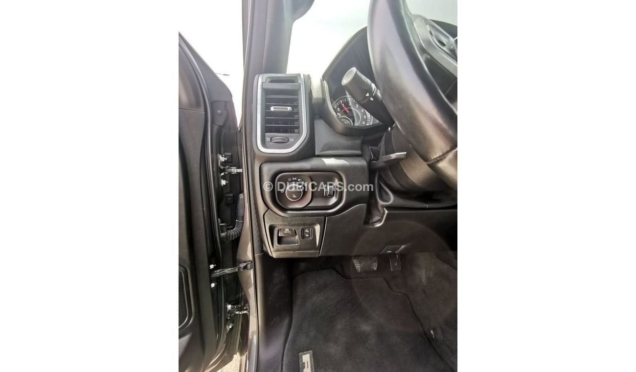 RAM 1500 Dodge RAM Bighorn - 2021 - Grey
