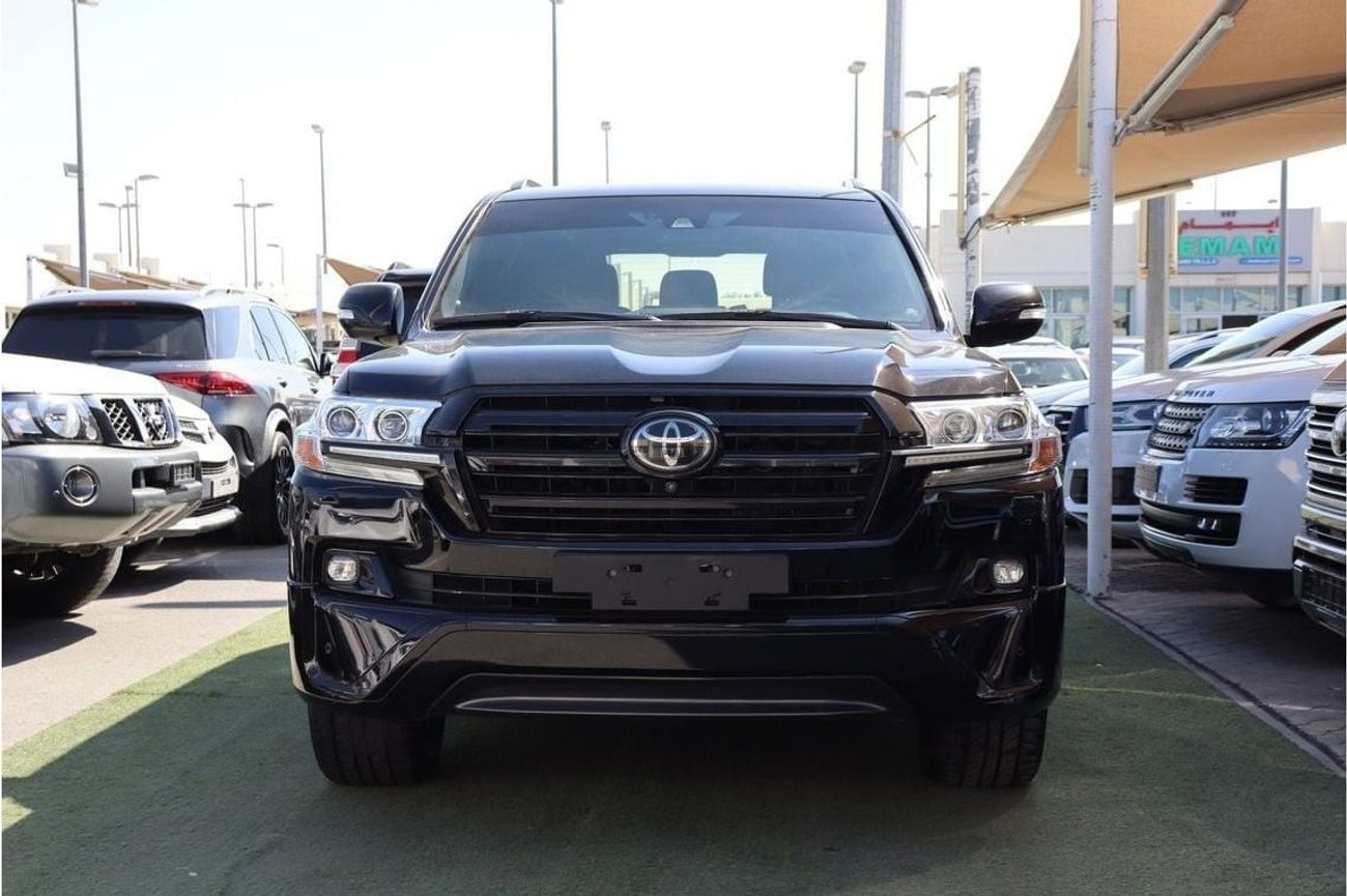 تويوتا لاند كروزر VXR 5.7L 4WD Toyota Land Cruiser VX.R 5.7L / 2018 / GCC / Original Paint