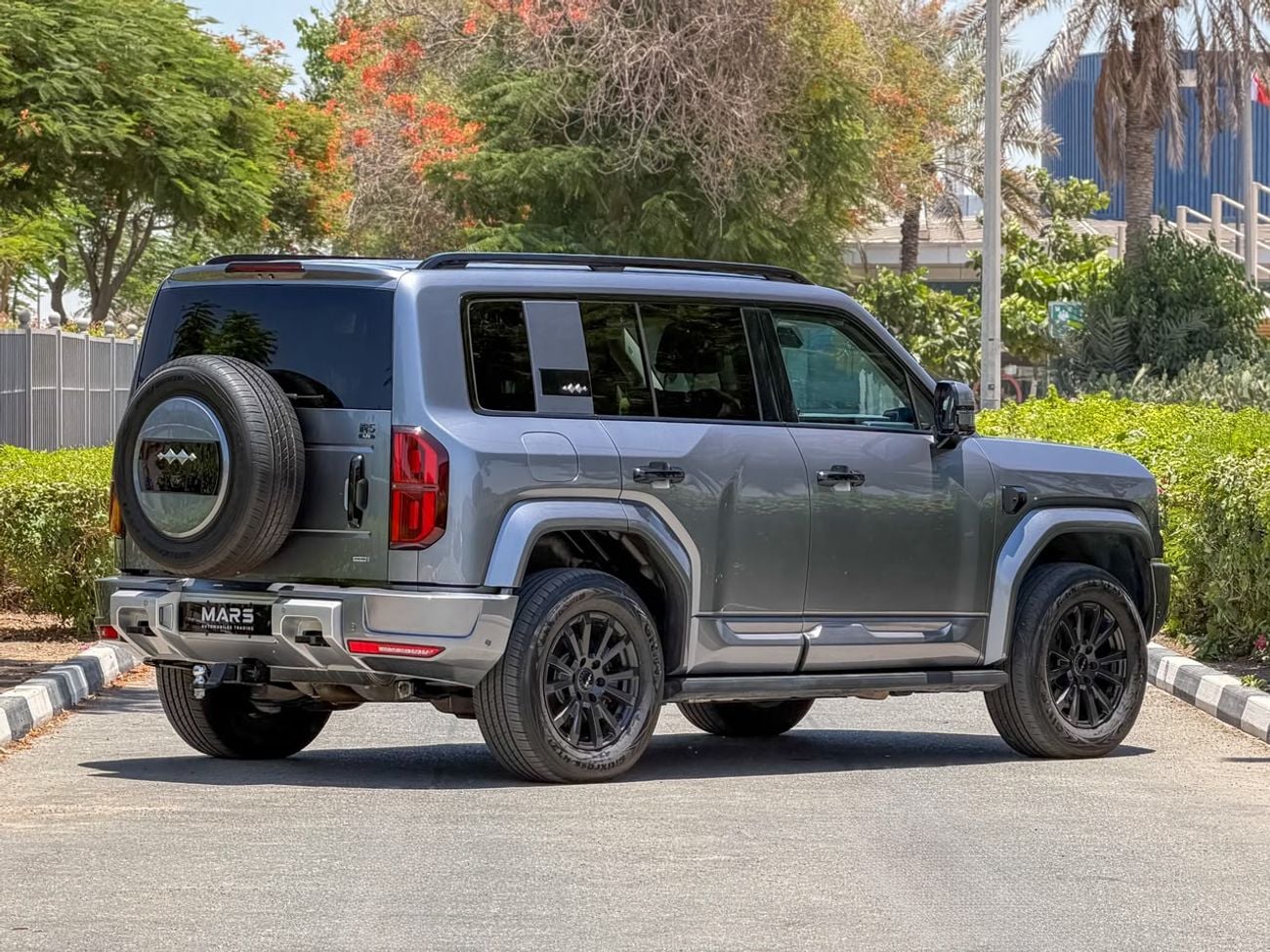 بي واي دي ليوبارد 5 ULTRA