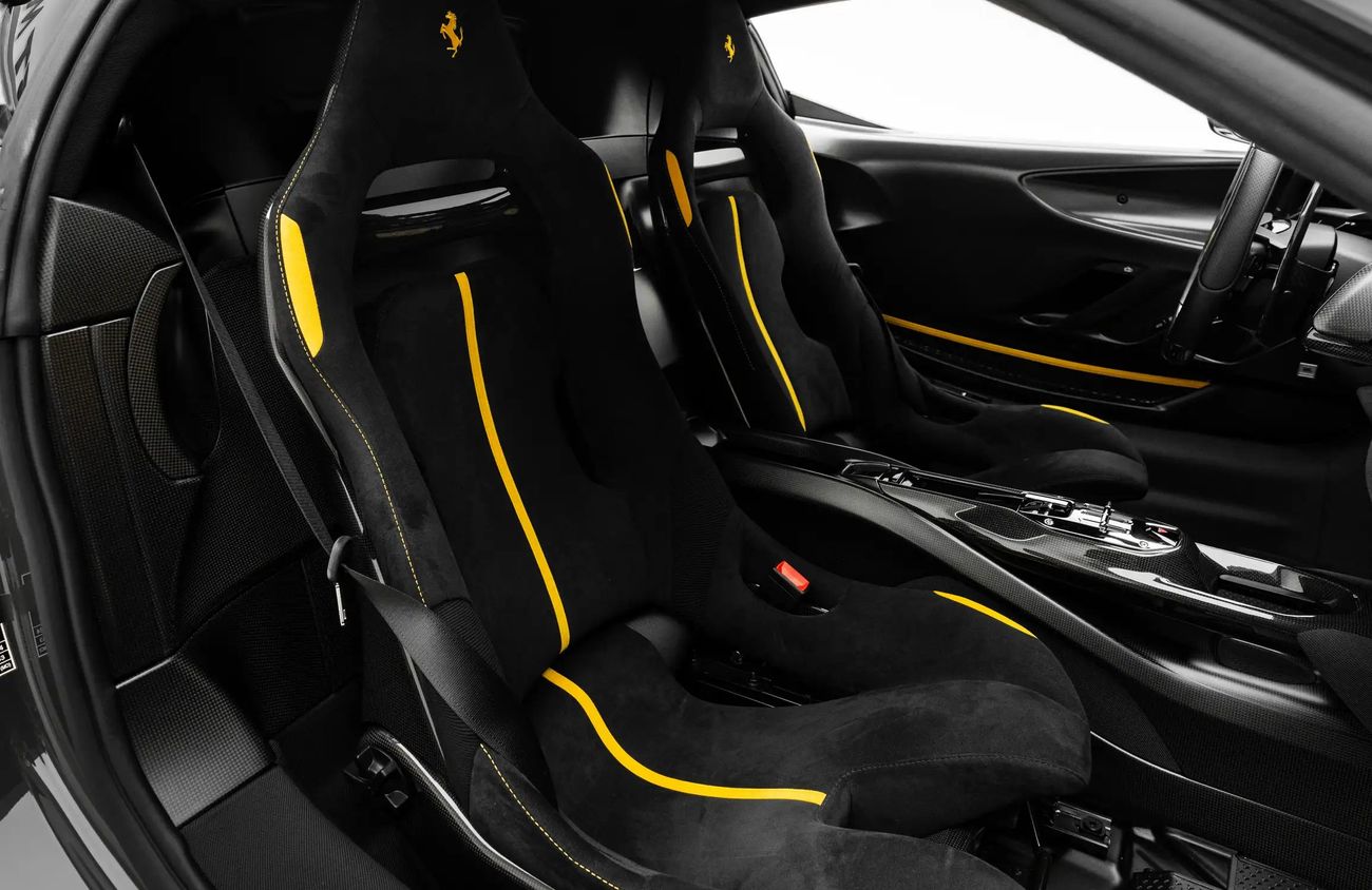 Ferrari SF90 STRADALE 4.0L Twin-Turbocharged V8 Engine + 3 electric motors
