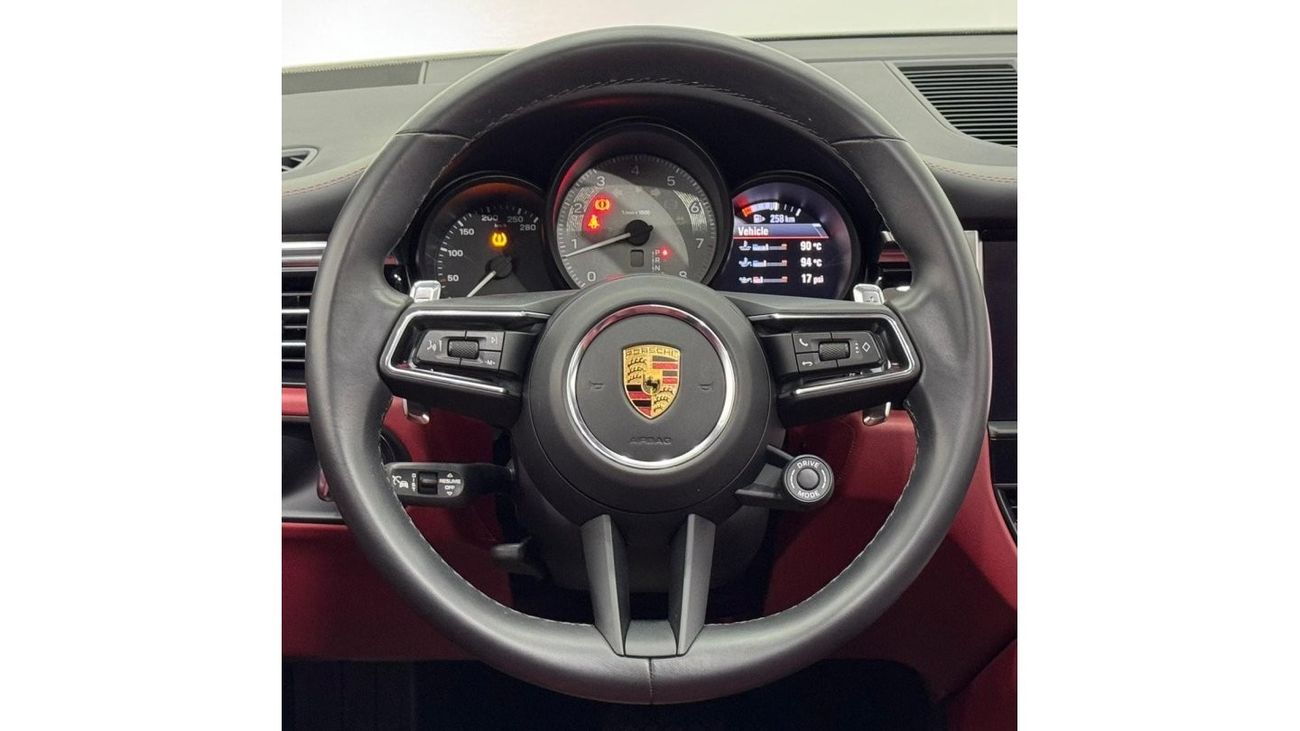 Porsche Macan Base 3.0T *Appointment Only* 2024 Porsche Macan S, 5 Years Porsche Warranty, Full Options, Very Low