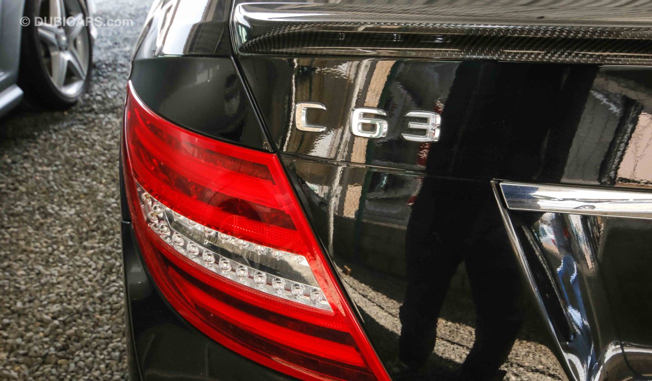 مرسيدس بنز C 63 كوبيه AMG