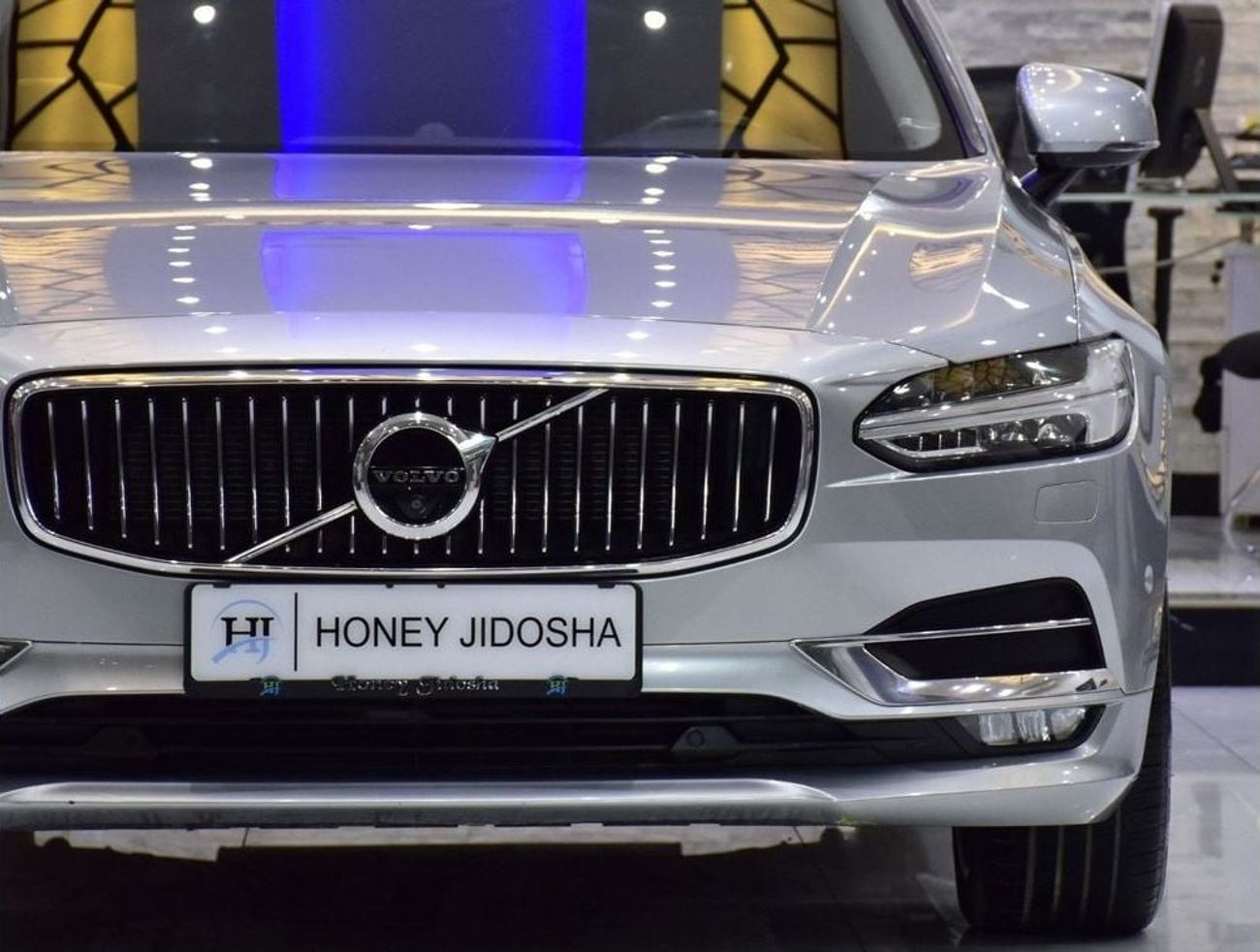 فولفو S90 EXCELLENT DEAL for our Volvo S90 T6 AWD ( 2018 Model ) in Silver Color GCC Specs