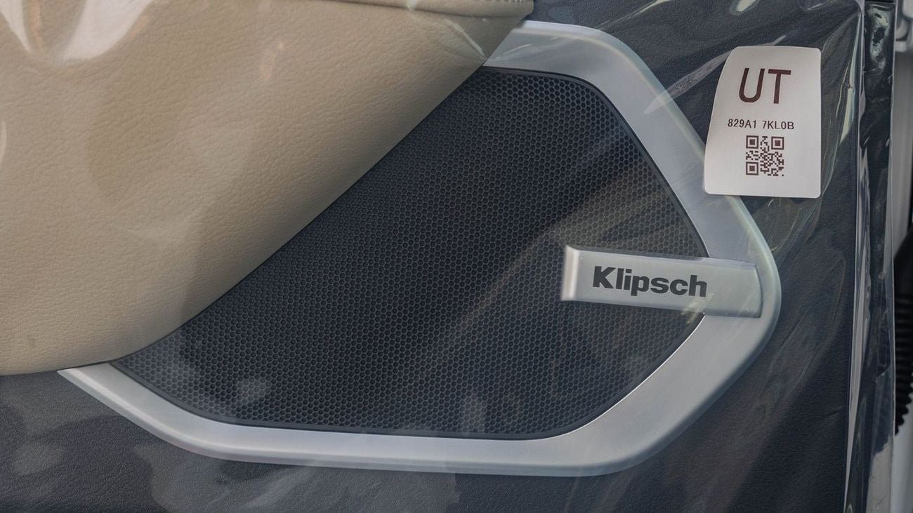 نيسان باترول 2026 Nissan Patrol SE Platinum 3.8L AT Petrol (White-Beige)