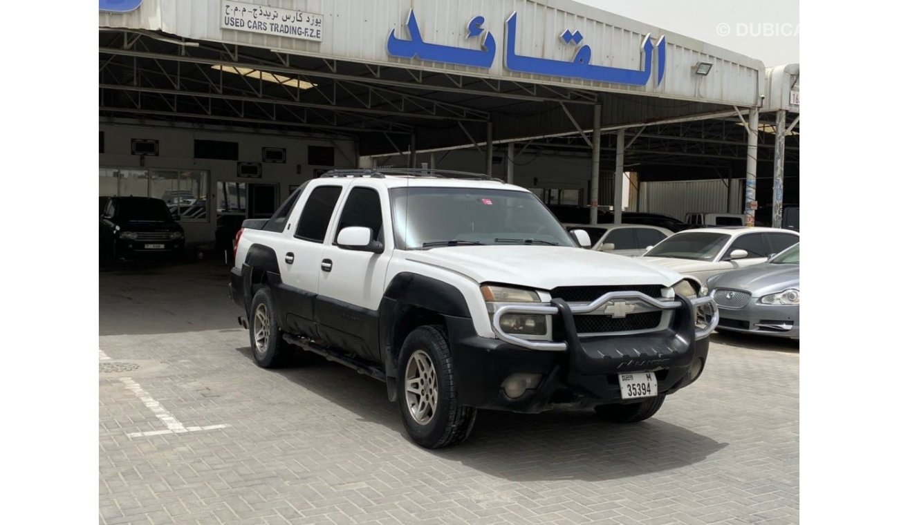 Chevrolet Avalanche 2002 model imported 8 cylinder