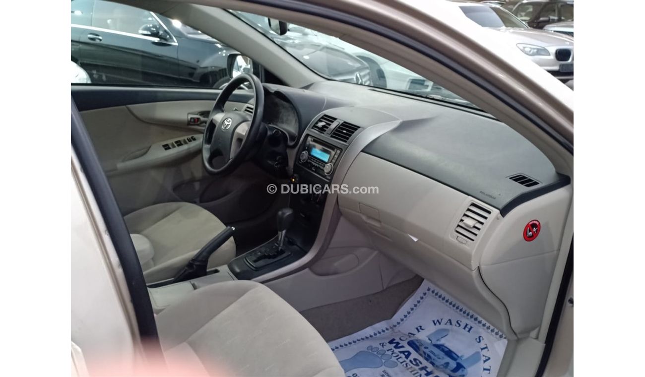 تويوتا كورولا كرولا موديل 2013 خليجي السياره بحاله ممتازه من الداخل والخارج ولا تحتاج اي مصروف