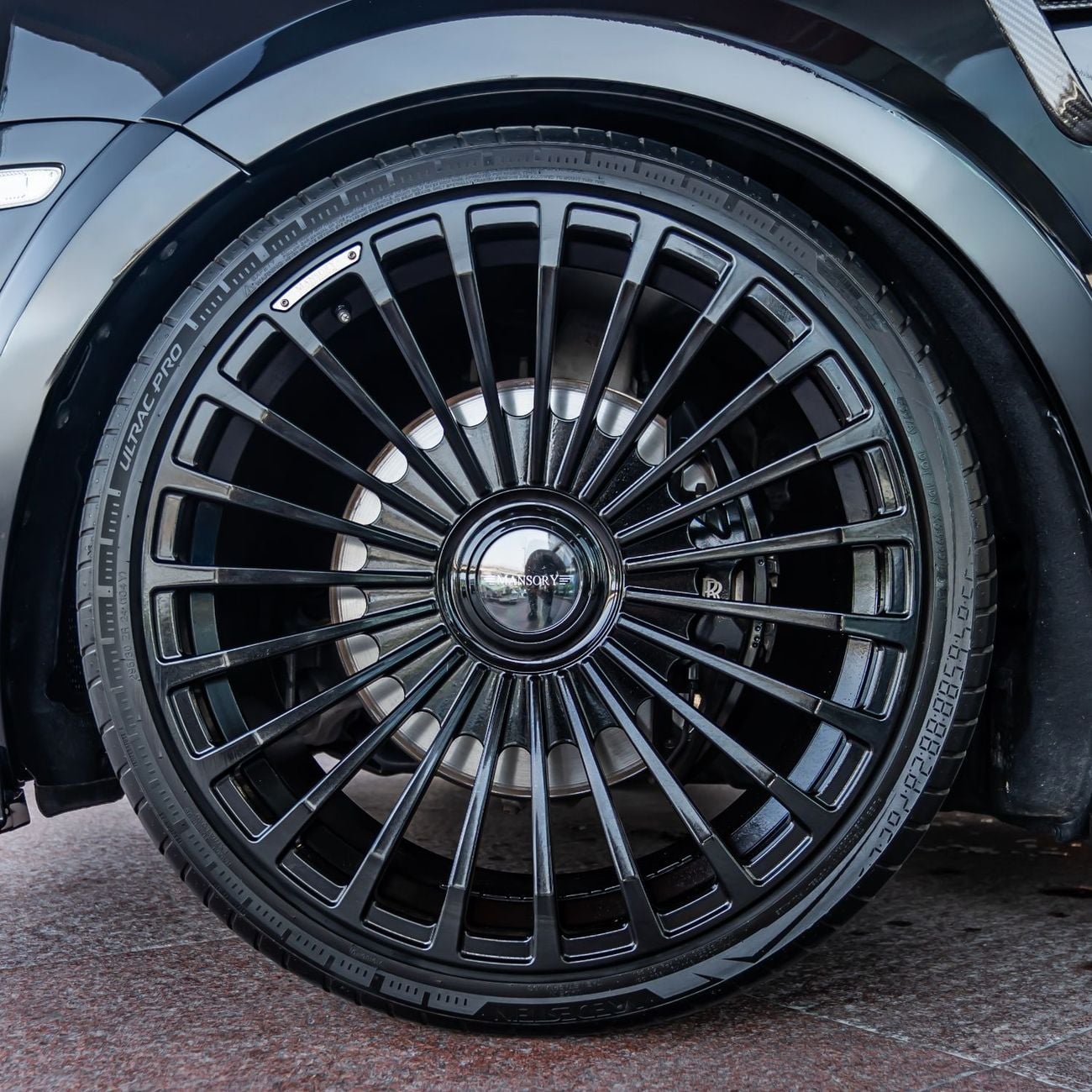 Rolls Royce Cullinan BLACK BADGE