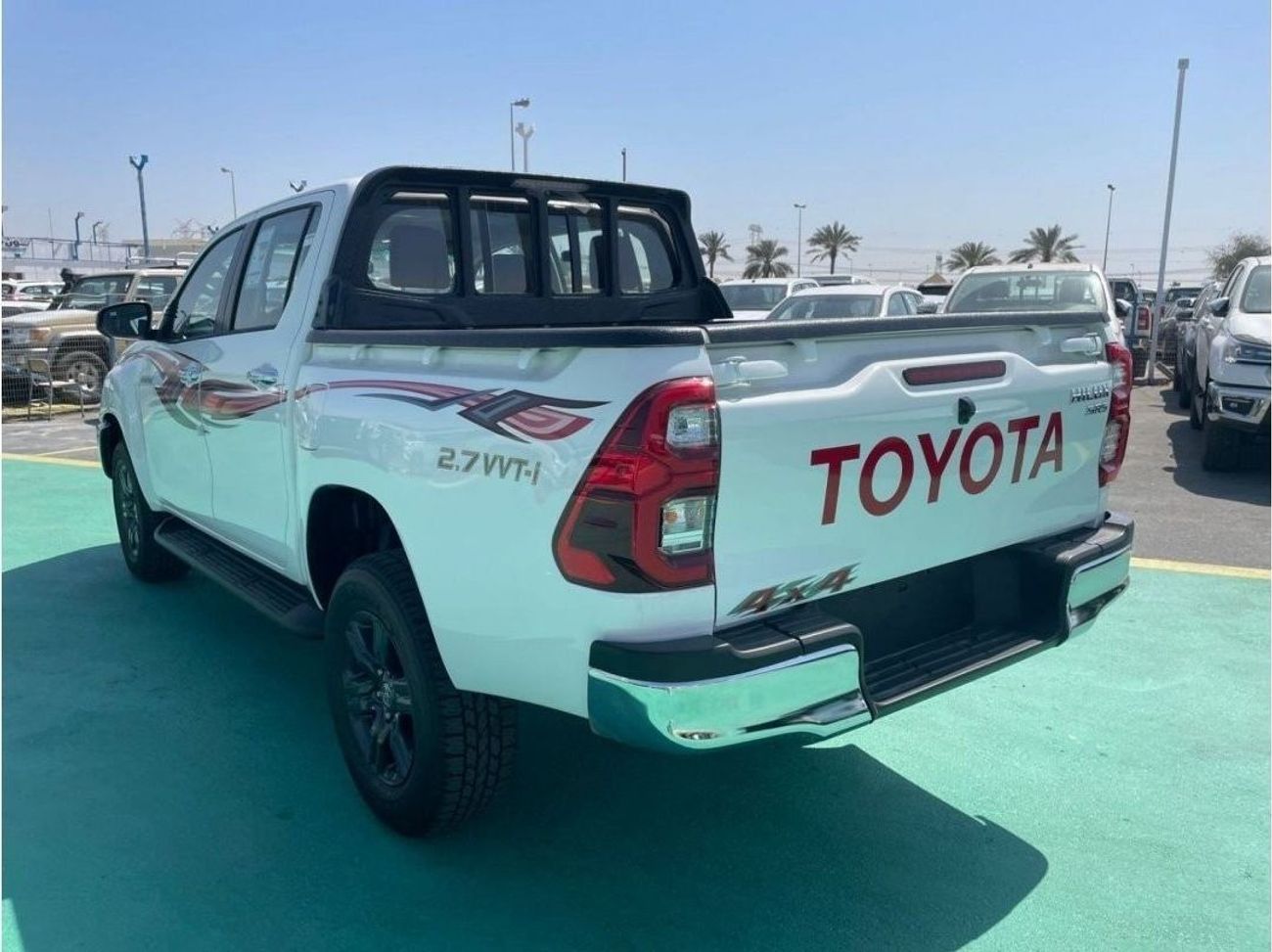 Toyota Hilux 2024 TOYOTA HILUX 2.7L petrol  automatic  4x4 full option   with bush start