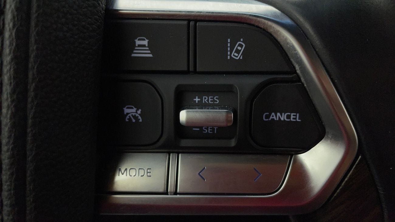 تويوتا لاند كروزر VXR 4 | بدون دفعة مقدمة | اختبار القيادة في المنزل