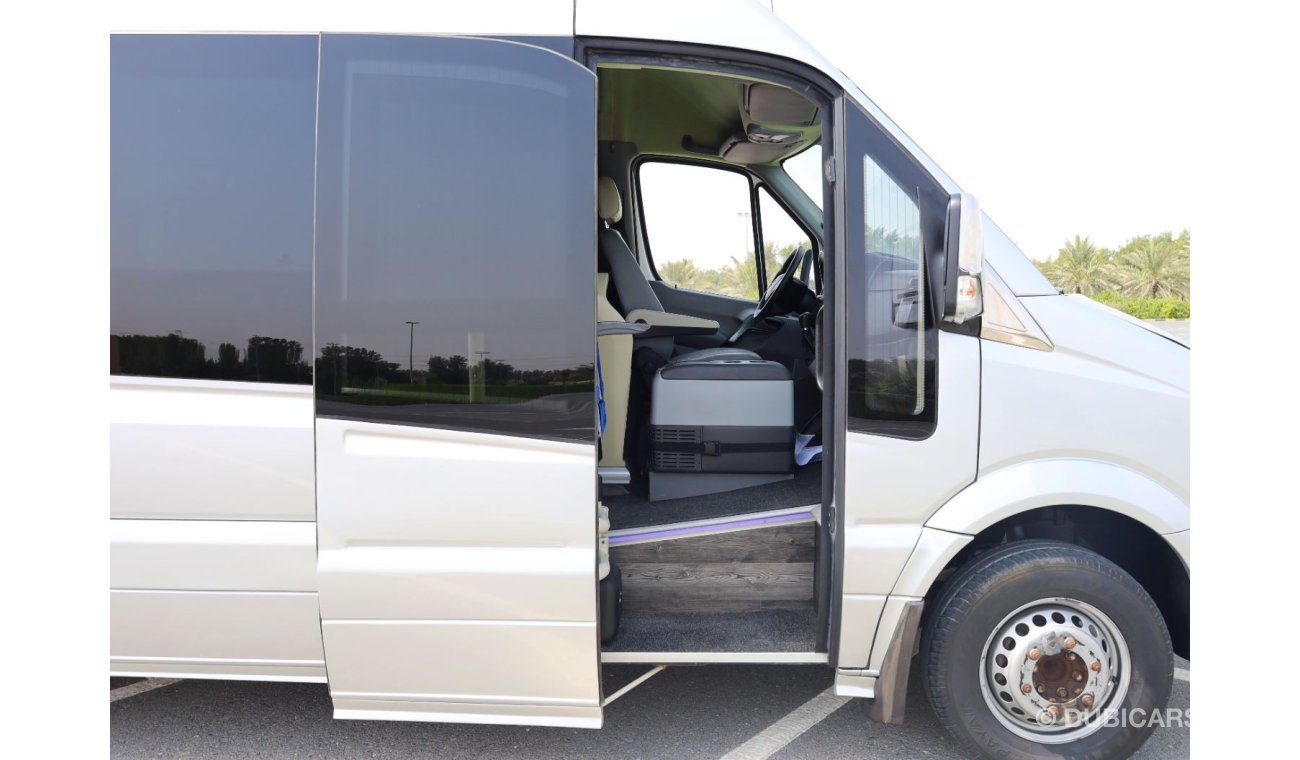 مرسيدس بنز سبرينتر 2015 | MERCEDES BENZ SPRINTER | 21-SEATER - PETROL - 6 CYL | GCC SPECS | EXCELLENT CONDITION