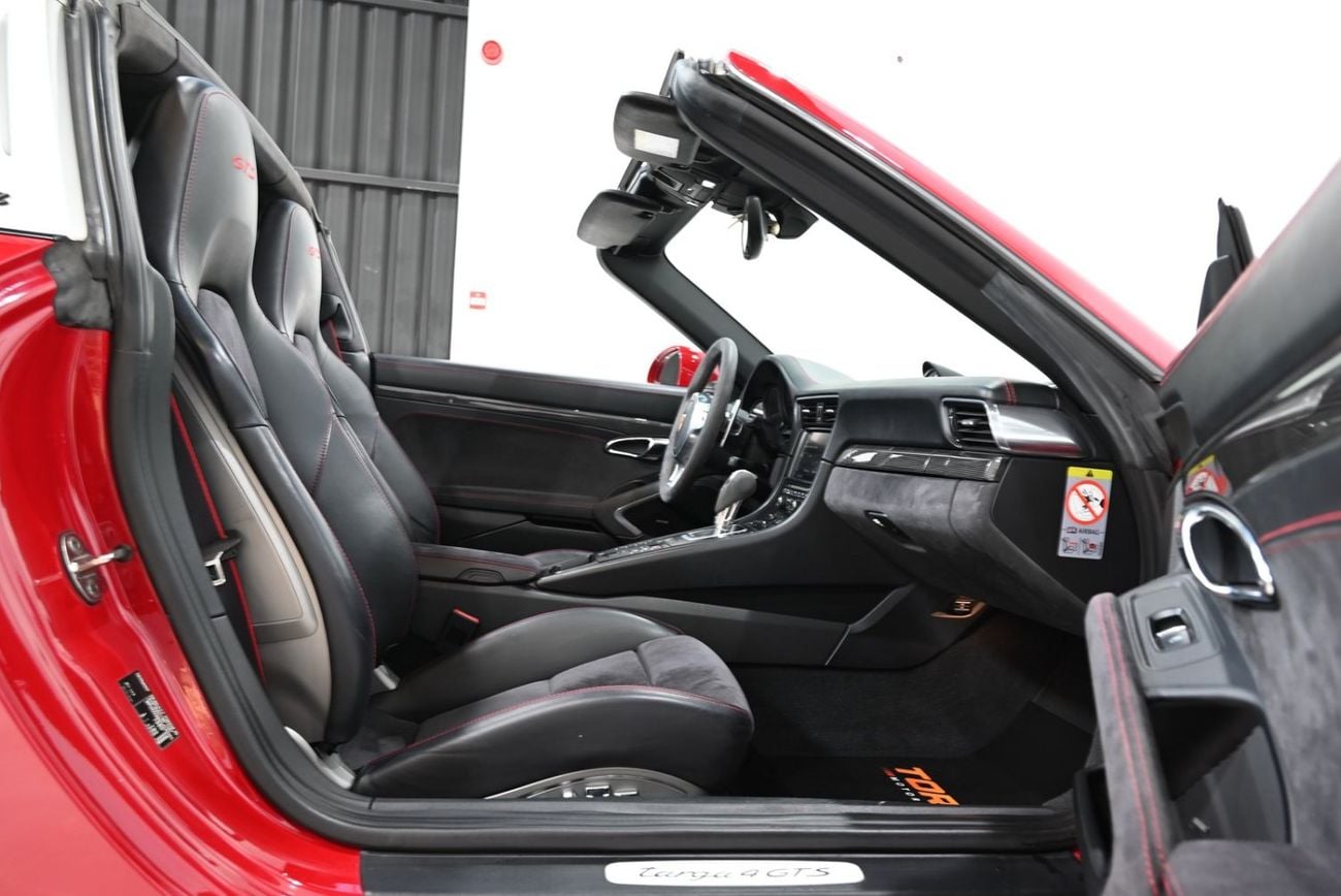 Porsche 911 Targa 4 GTS 2015 Porsche 911 Targa 4 GTS, Service History, Excellent Condition, Clean Title, Fully Loaded