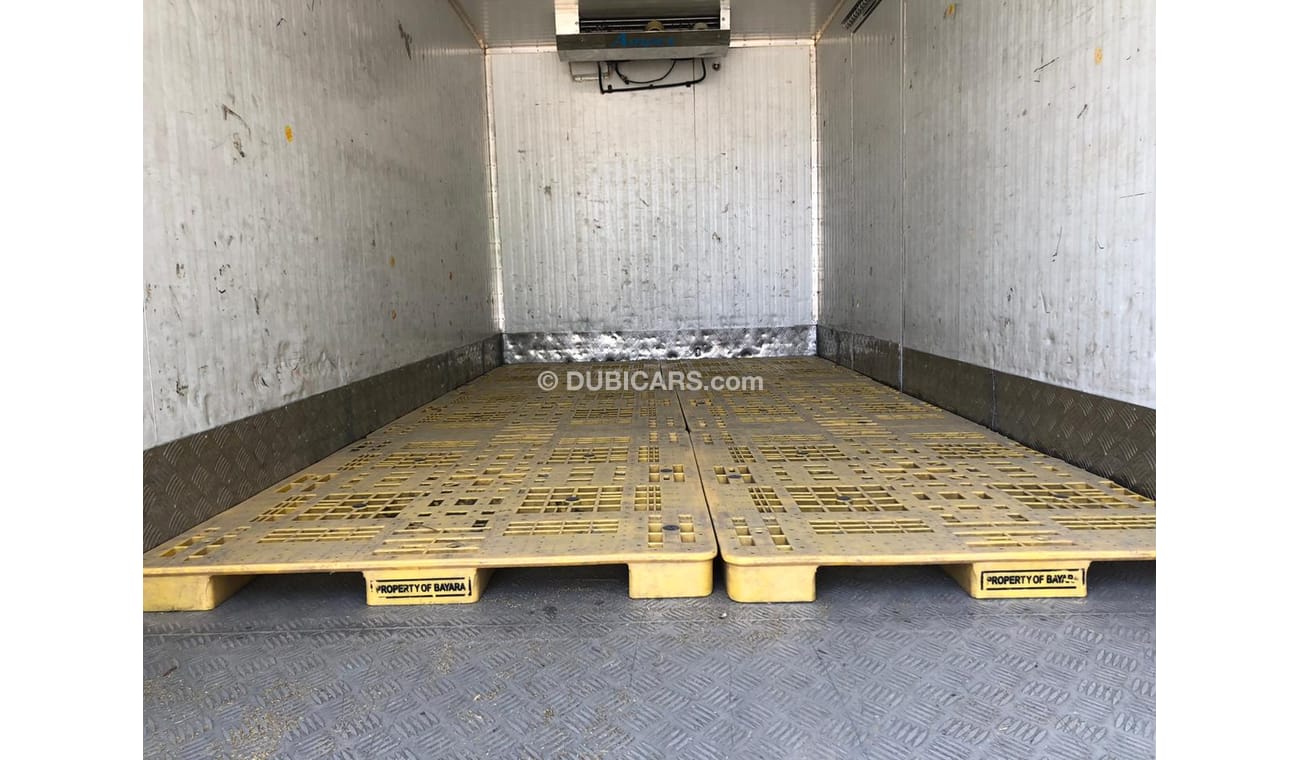 Mitsubishi Fuso Canter 4.0L V6 Diesel Engine , Manual , Temperature 0 TO +5 Degrees, Ampex Chiller, 16 Foot Long Chassis