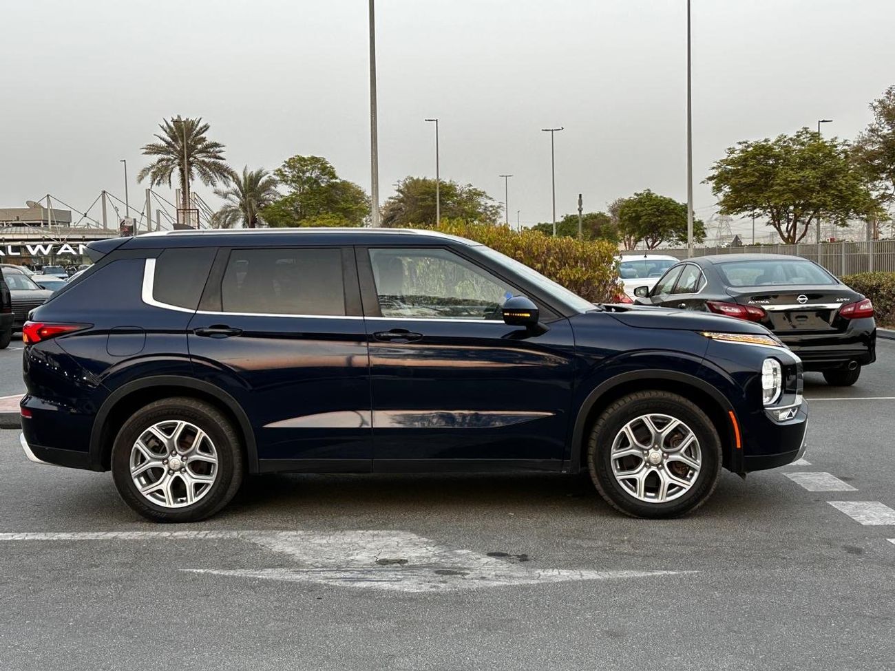 ميتسوبيشي آوتلاندر Premium Limited 2.5L