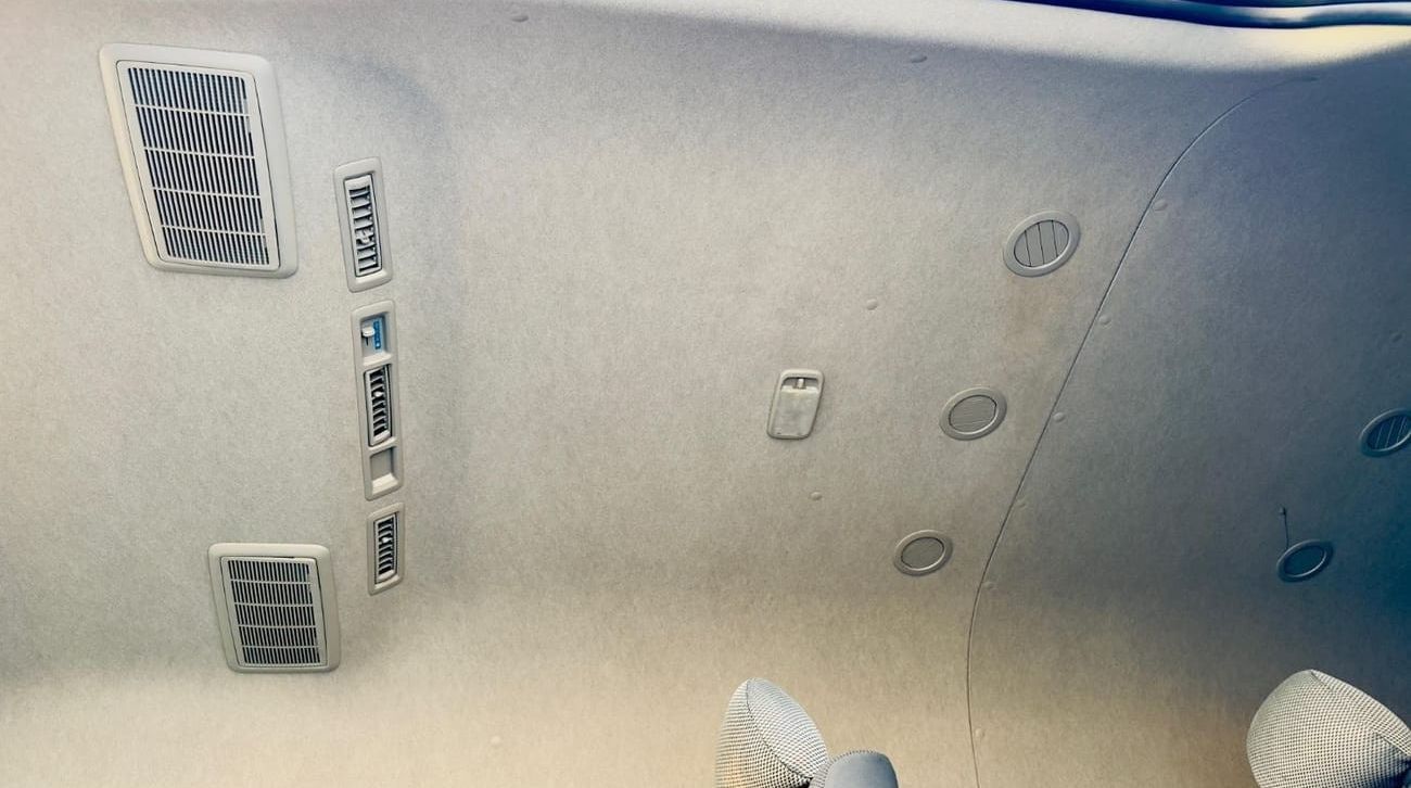 Toyota Hiace PREMIUM CONDITION | 2016 | 3.0L DIESEL ENGINE | RHD