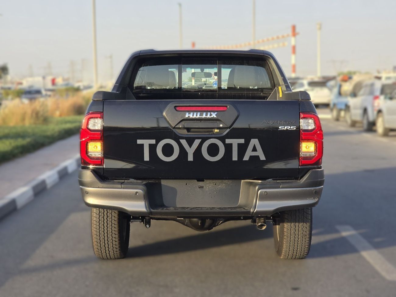 تويوتا هيلوكس 2025 Toyota Hilux 4.0L AT Adventure Full option