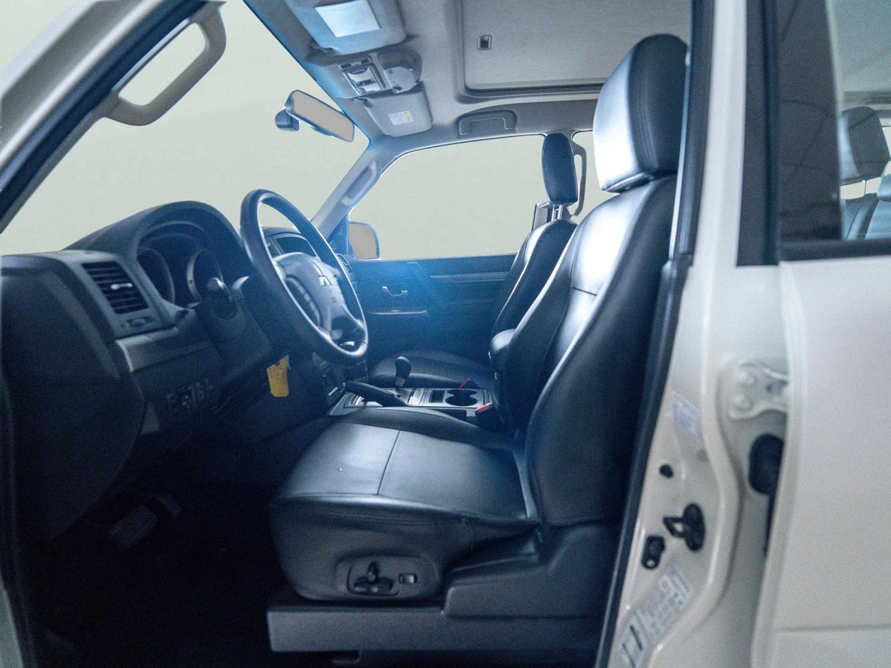 Mitsubishi Pajero GLS Base 3.5L (5 Seater) GLS 3.0