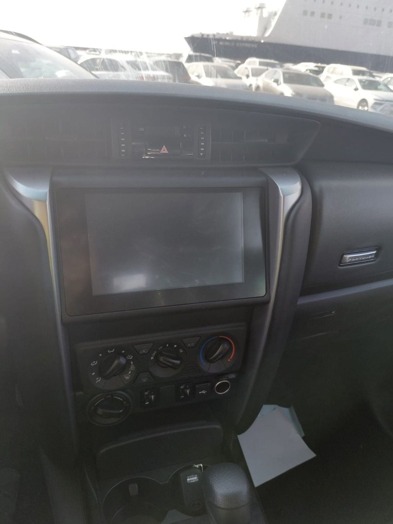 Toyota Fortuner EXR TOYOTA FORTUNER 2.4L DIESEL 4×4 AT 7seat 155HP