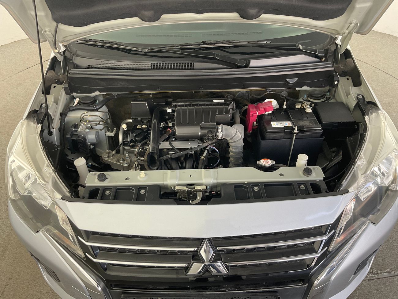 ميتسوبيشي اتراج GLX Full | شامل الضمان | 0 ﺪﻔﻋﺓ ﺃﻮﻟﻯ