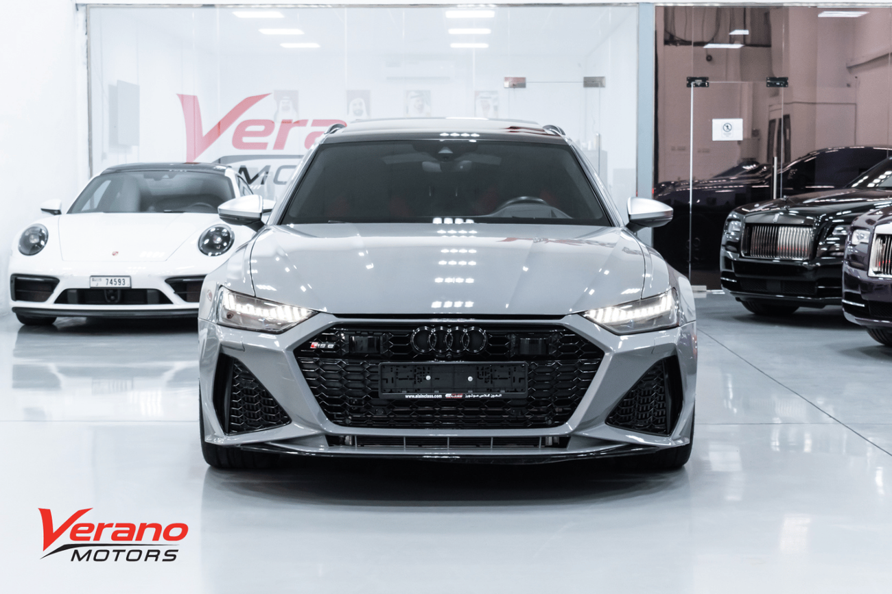 Audi RS6 STD Audi RS6 4.0 TFSI quattro