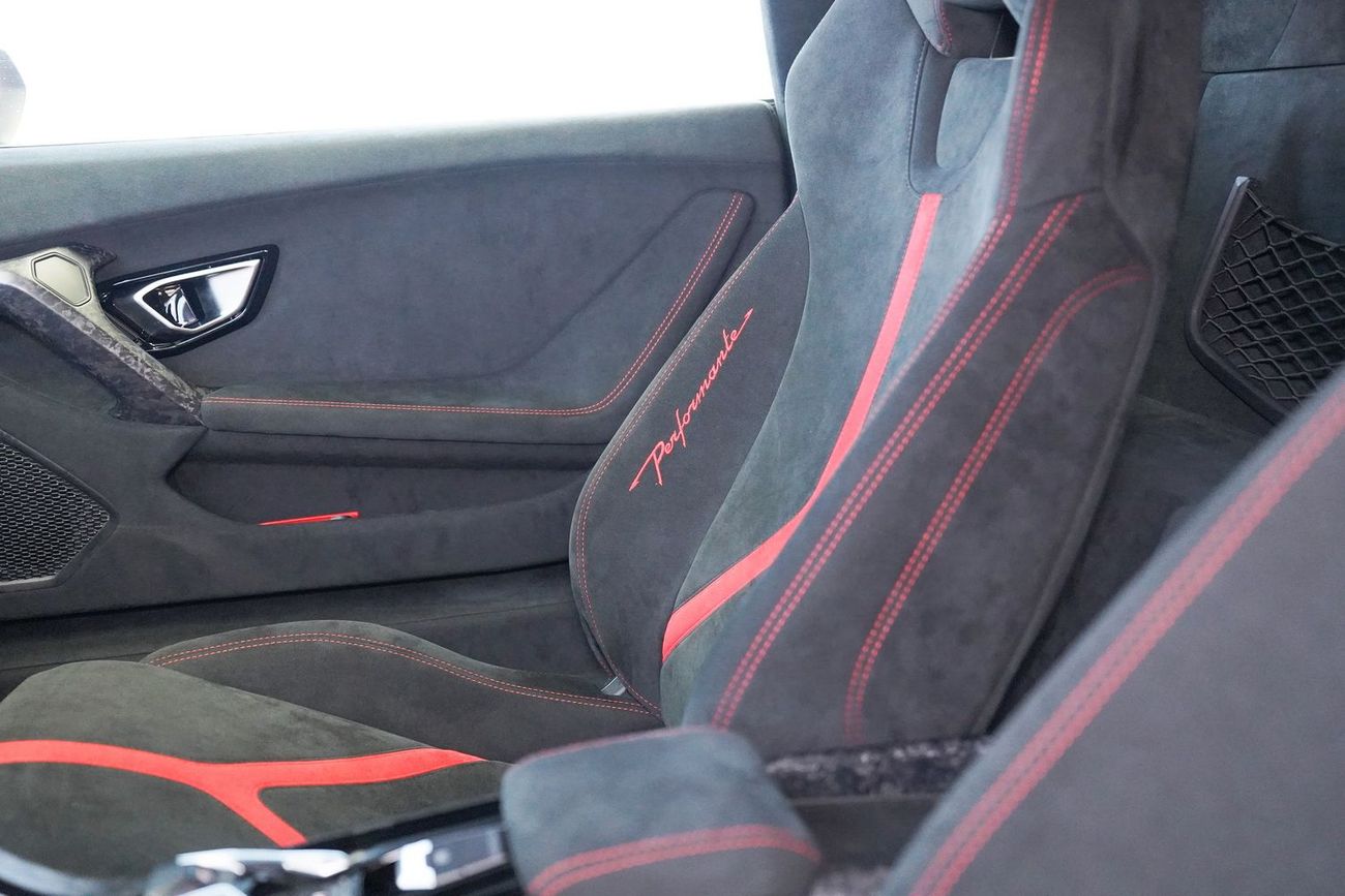 لامبورغيني هوراكان PERFORMANTE