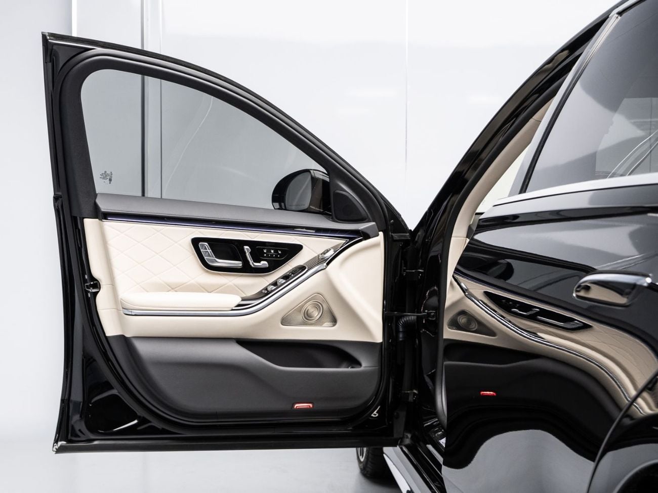 مرسيدس بنز S 500 2024 Mercedes S Class 500, 442bhp, 3.0L TC I6, 9 Speed Auto