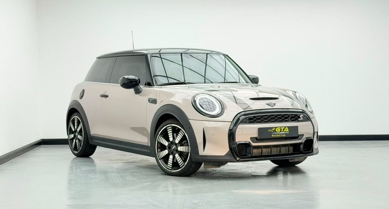 Mini Cooper S STD 2024 Mini Cooper S, 03/2027 Mini Warranty + Service Contract, Full Mini Service History, GCC