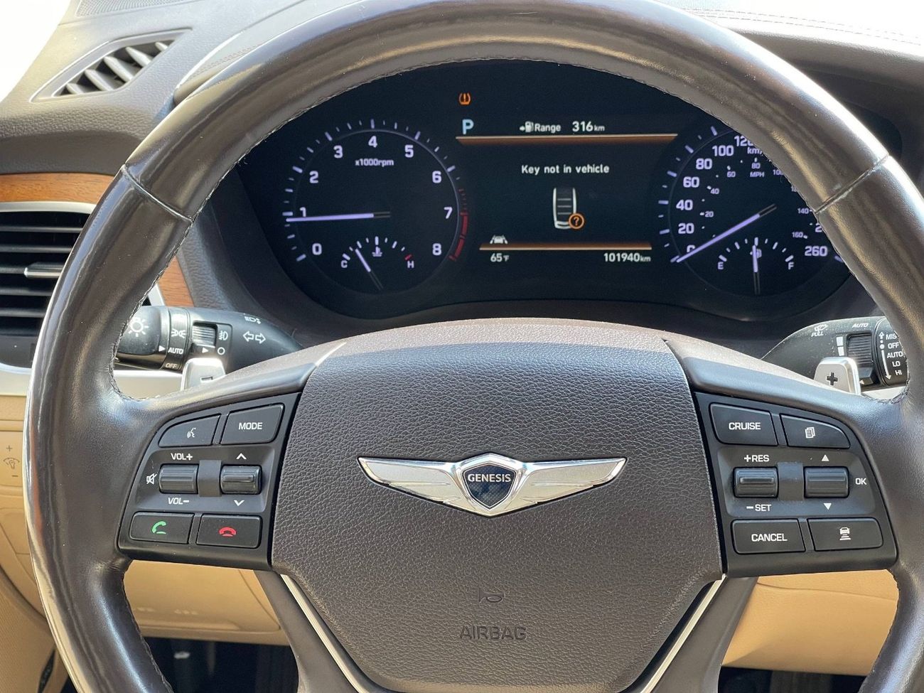 جينيسس G80 V6 3.8L / PANORAMIC SUNROOF / 360 CAMERA / RADAR / COOLING AND HEATING SEATS