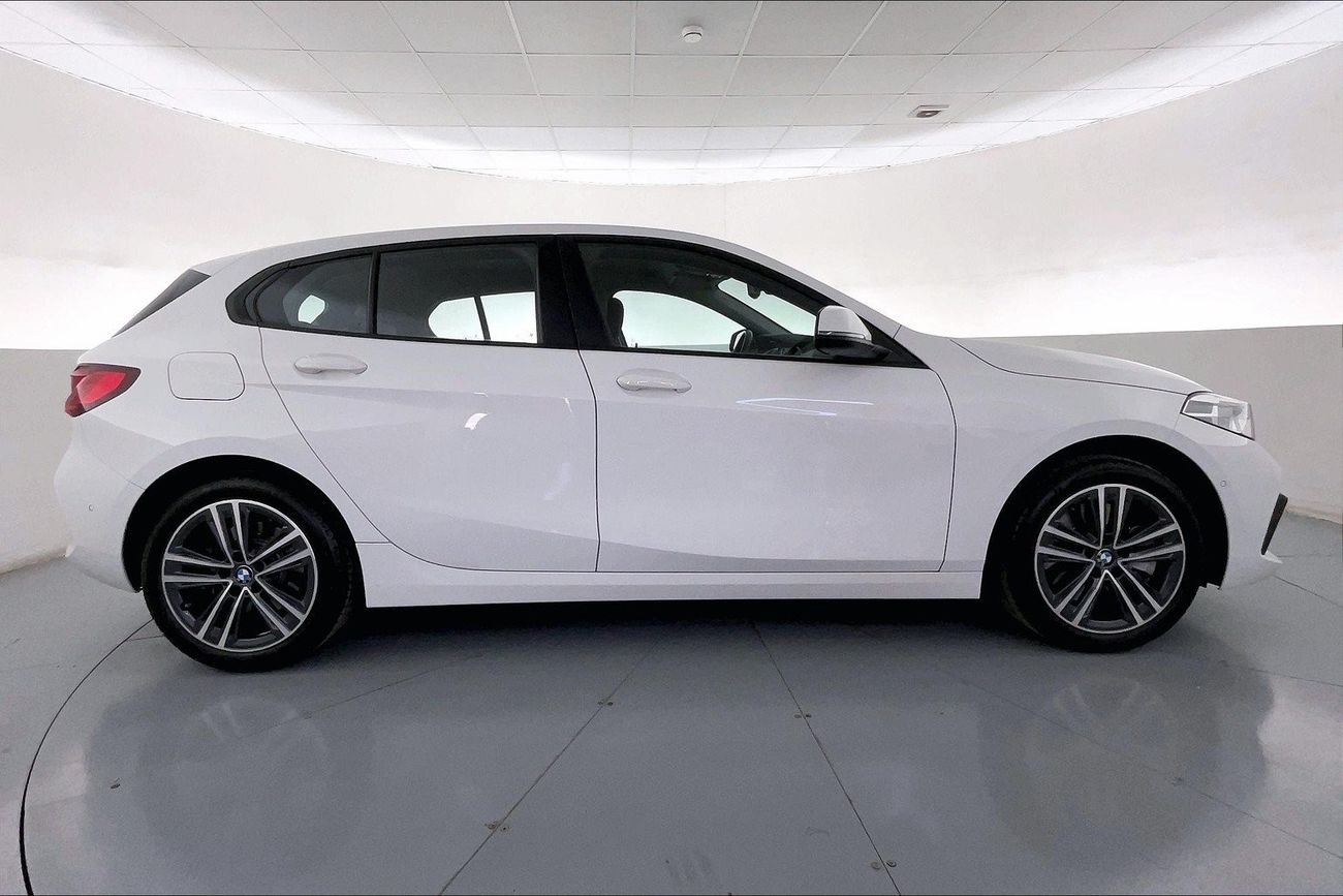 بي أم دبليو 120i Joy Edition | عرض العيد الحصري | خالية من أضرار الفيضانات