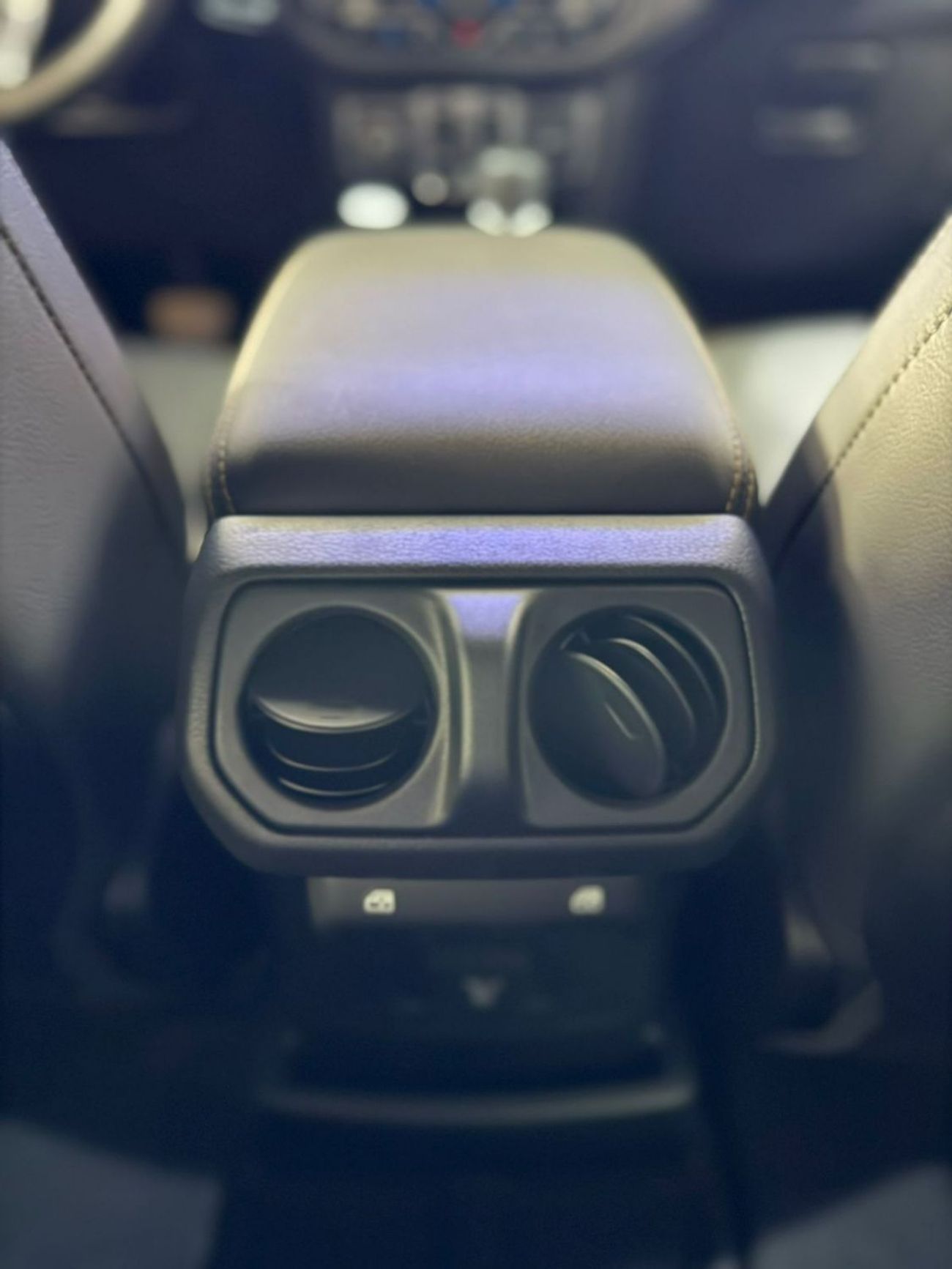 Jeep Wrangler Unlimited Sahara 2.0L A/T