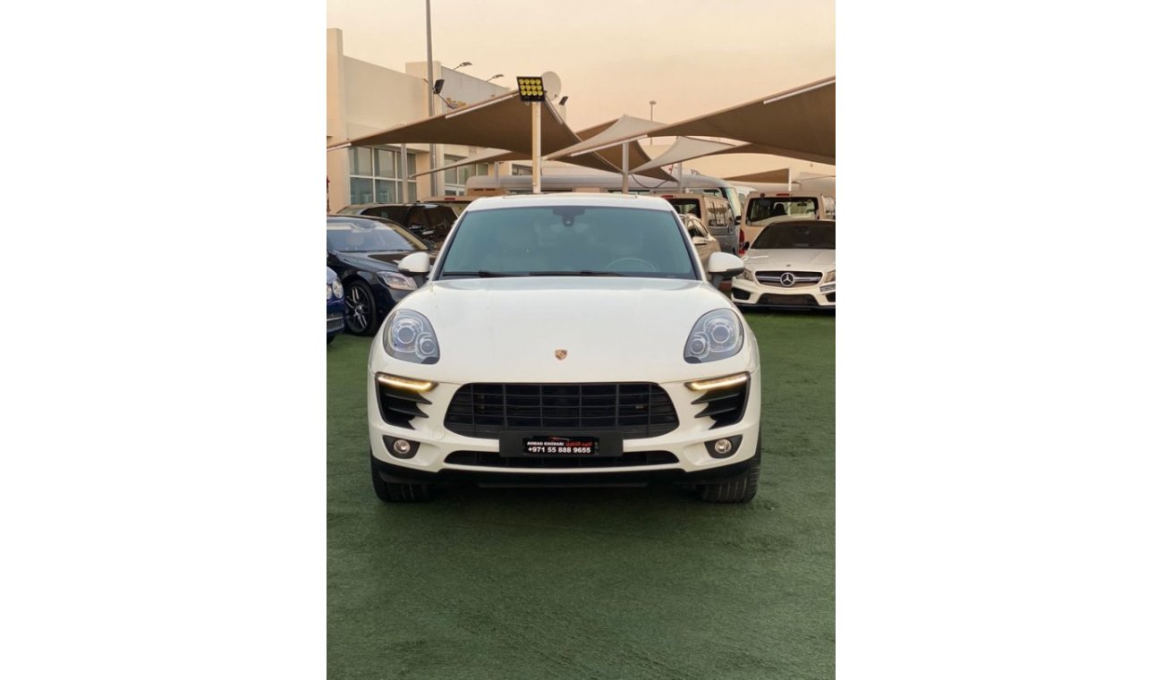 Porsche Macan S