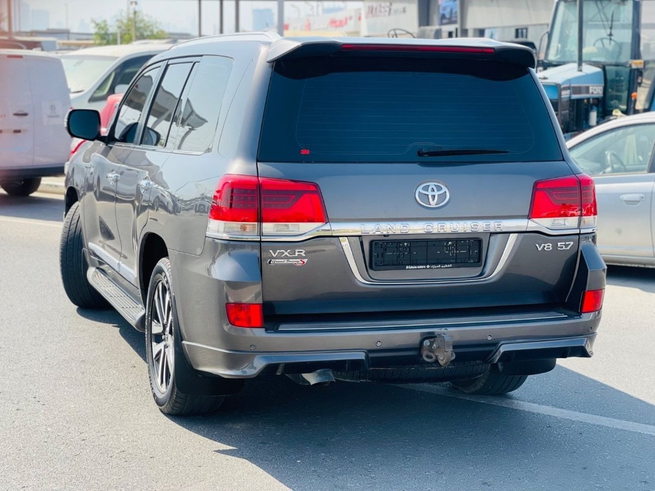 تويوتا لاند كروزر Toyota landcuriser VXR 5.7 V8 2019 Years full option Top the Range accident free