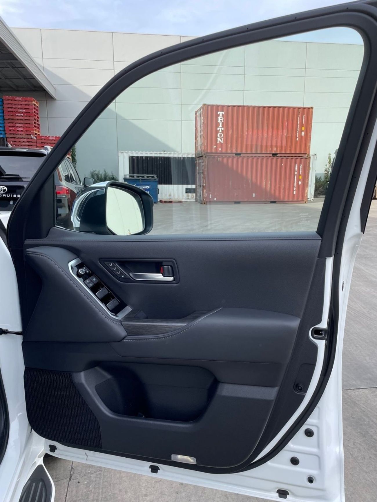 Toyota Land Cruiser (RIGHT HAND) 2025 ZX SAHARA 3.3L V6 TWIN TURBO 4X4 BRAND NEW 0KM