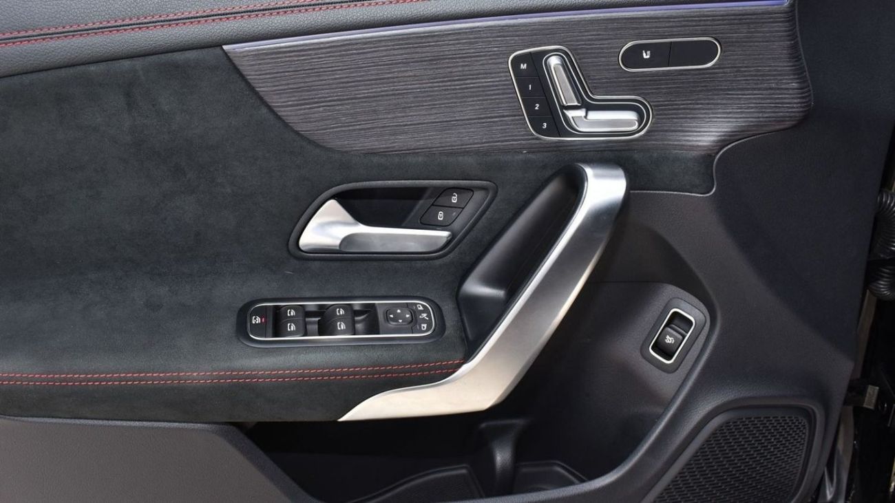 Mercedes-Benz CLA 250 Std Mercedes CLA250 AMG / 2022 / Canadian